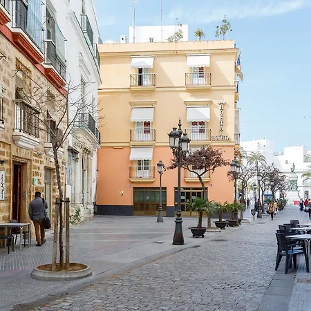 Old Saeta Apartment